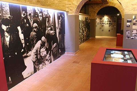 Museo dell'Emigrazione Marchigiana a Villa Colloredo Mels di Recanati